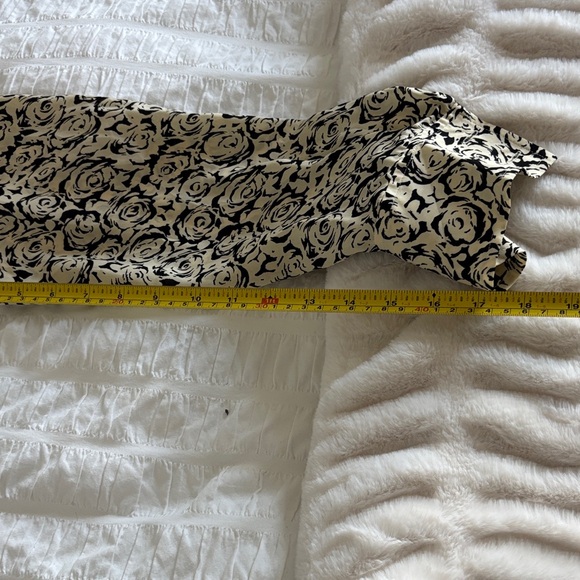 Liz Claiborne 100% Silk Floral Print Blouse in Black and Cream - Picture 7 of 7